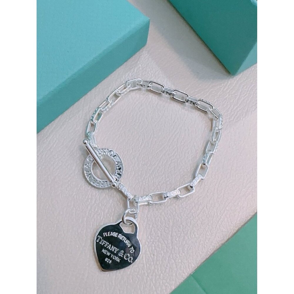 Tiffany & Co. Return to Tiffany Heart Tag Link Toggle Bracelet